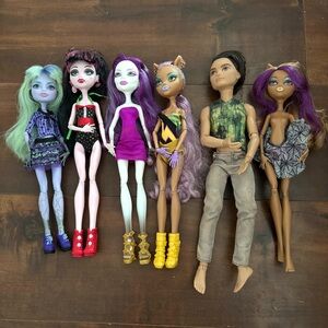 Monster High Doll Lot of 6 Clawdeen Twyla Draculaura Gloom Beach Spectra Ghouls